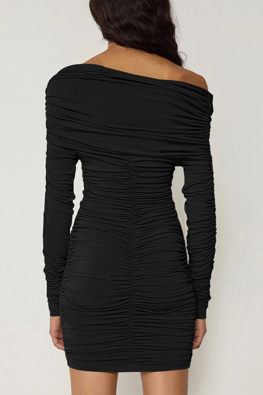 Long-sleeved off-shoulder strapless pleated bodycon dress
