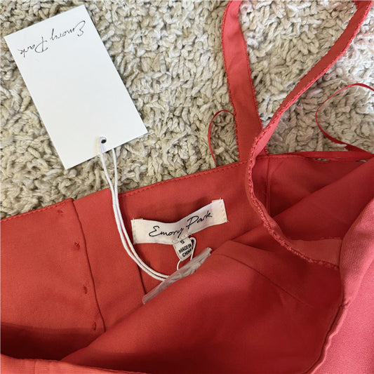 red buttons short suspenders top