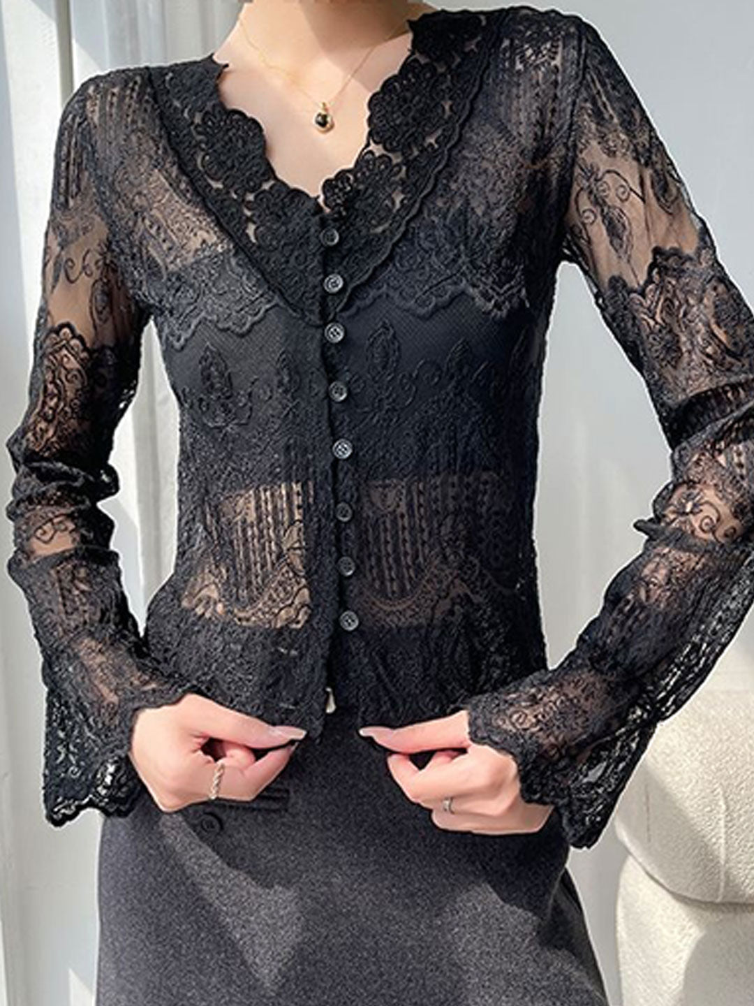 martha Slim V-Neck Hollowed Lace Top