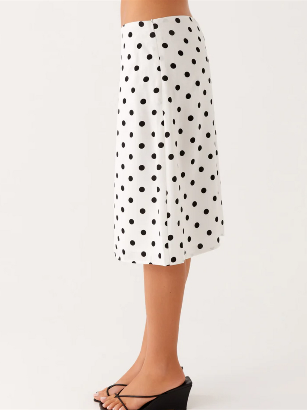 Polka Dots low-waisted long skirts