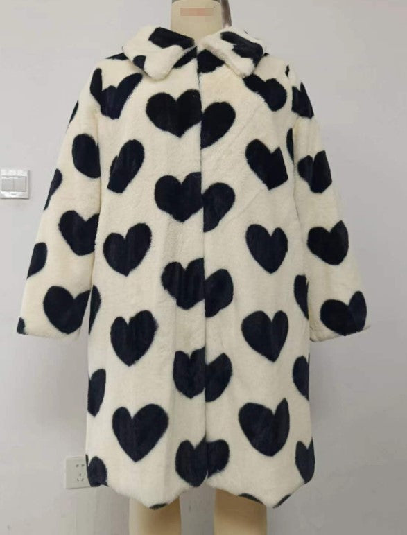 Heart-shaped faux fur thick long coat