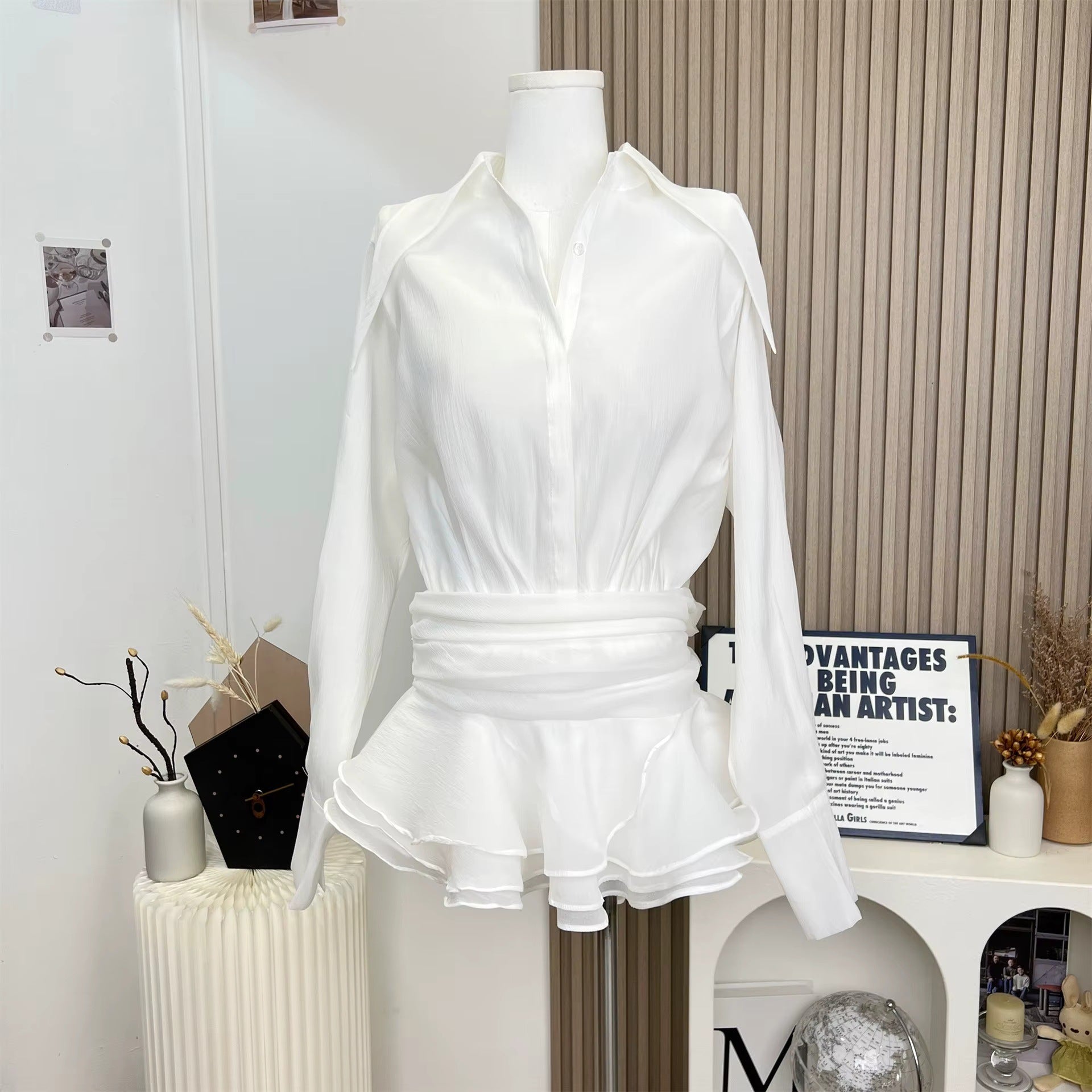Collared mesh ruffled long-sleeved shirt and skirt