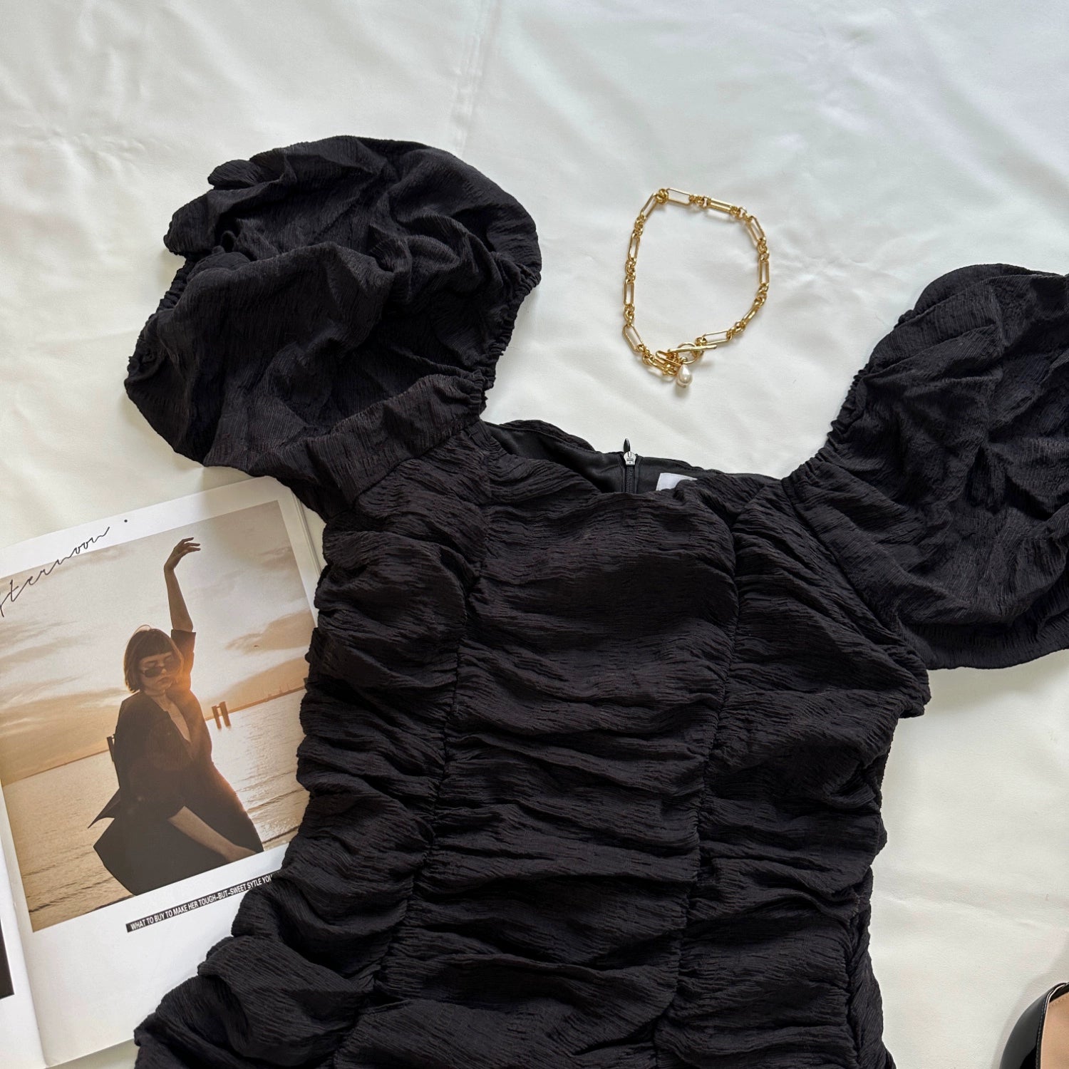 black pleats bubble lantern short sleeve dress