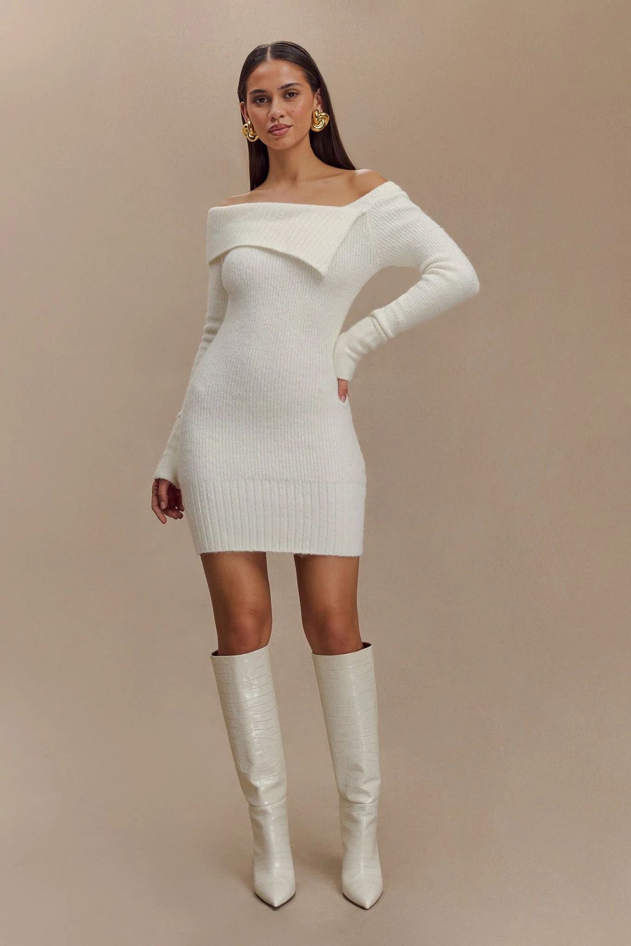 white off-the-shoulder long-sleeved knitted dress