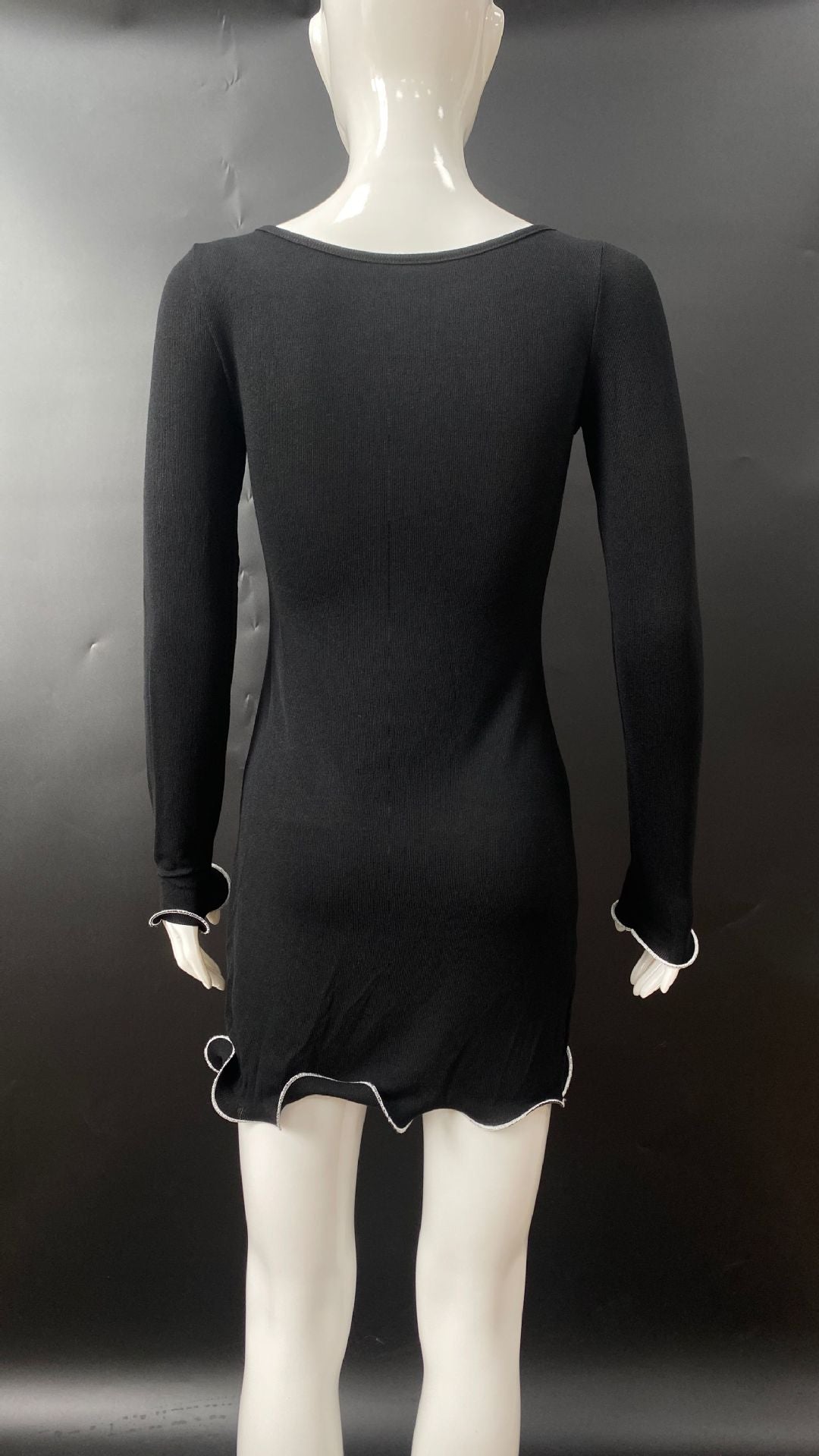 black Ruffled long-sleeved knit dress