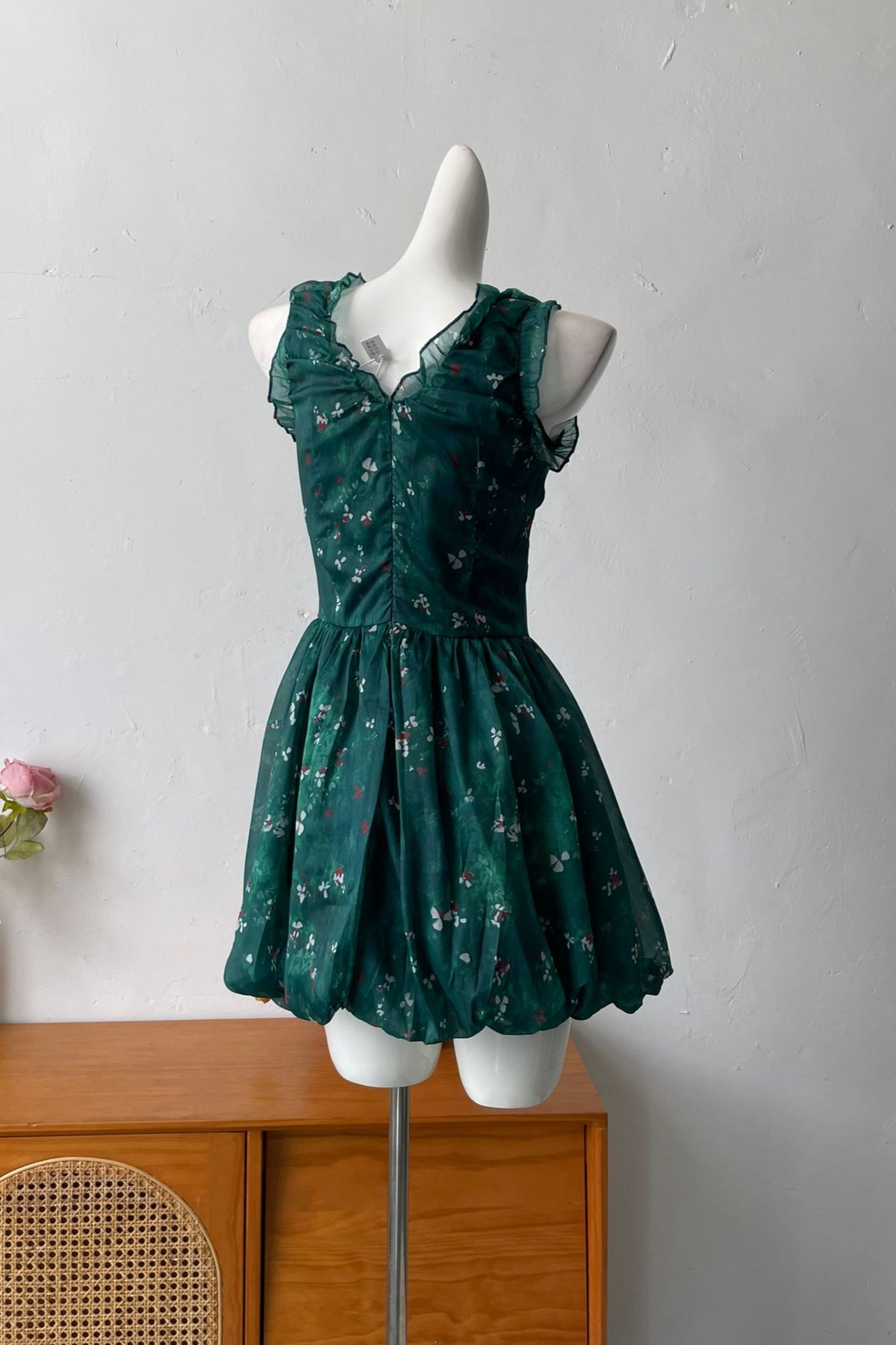 green V-neck floral mini dress