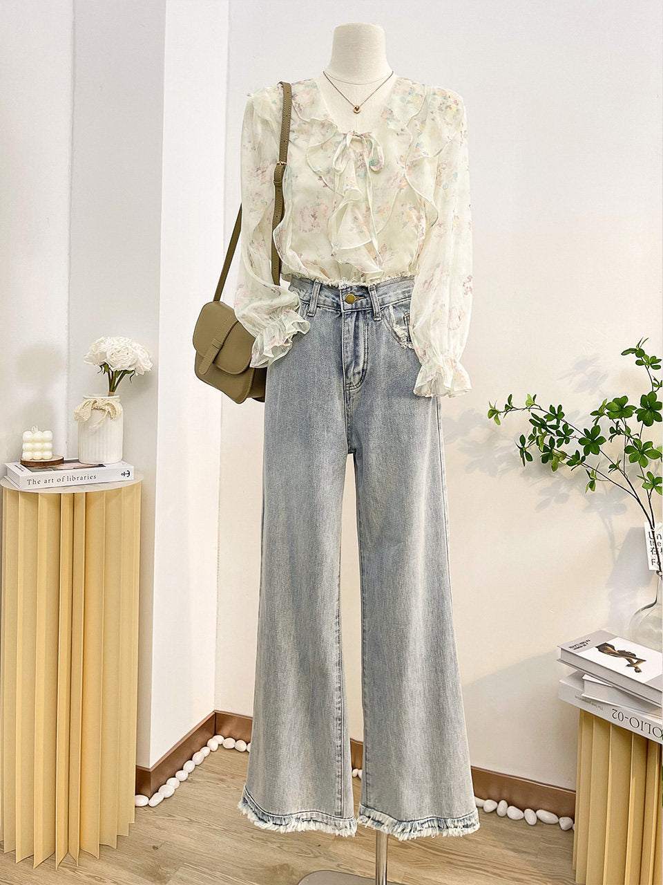 Chiffon V-neck floral bell sleeve blouse