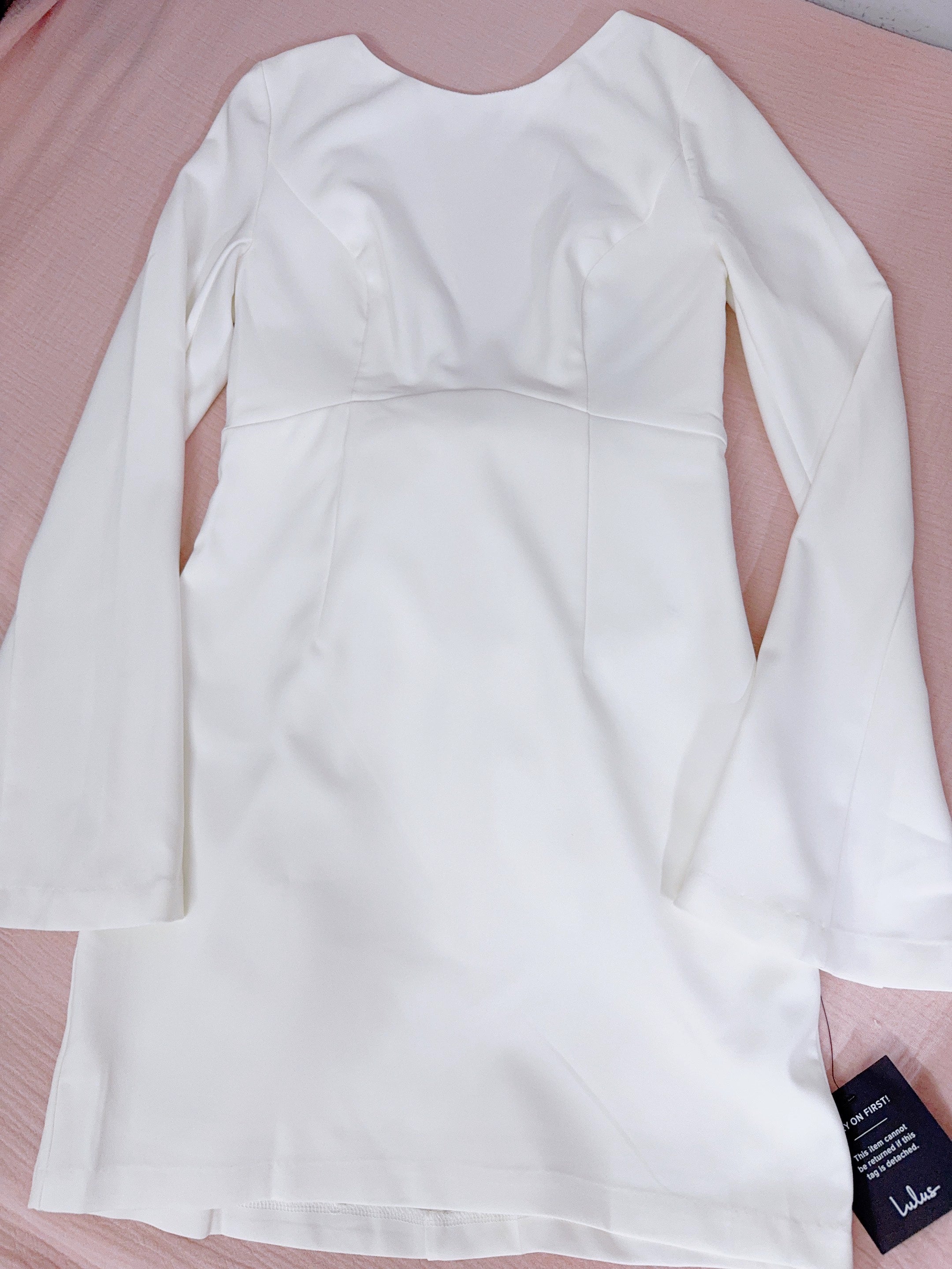 white back V-neck open back bow long-sleeved mini dress