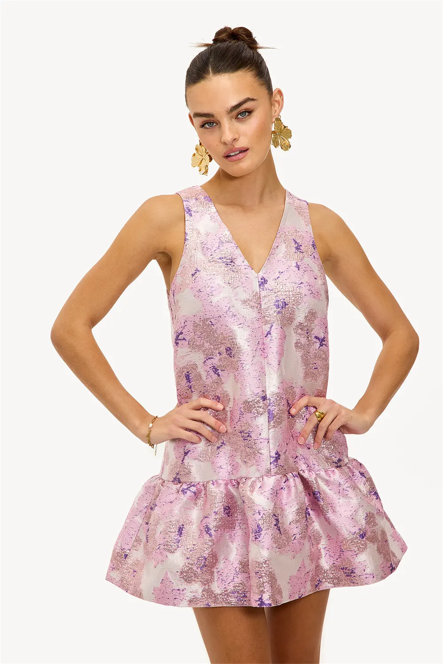 purple printed V-neck puffy mini dress