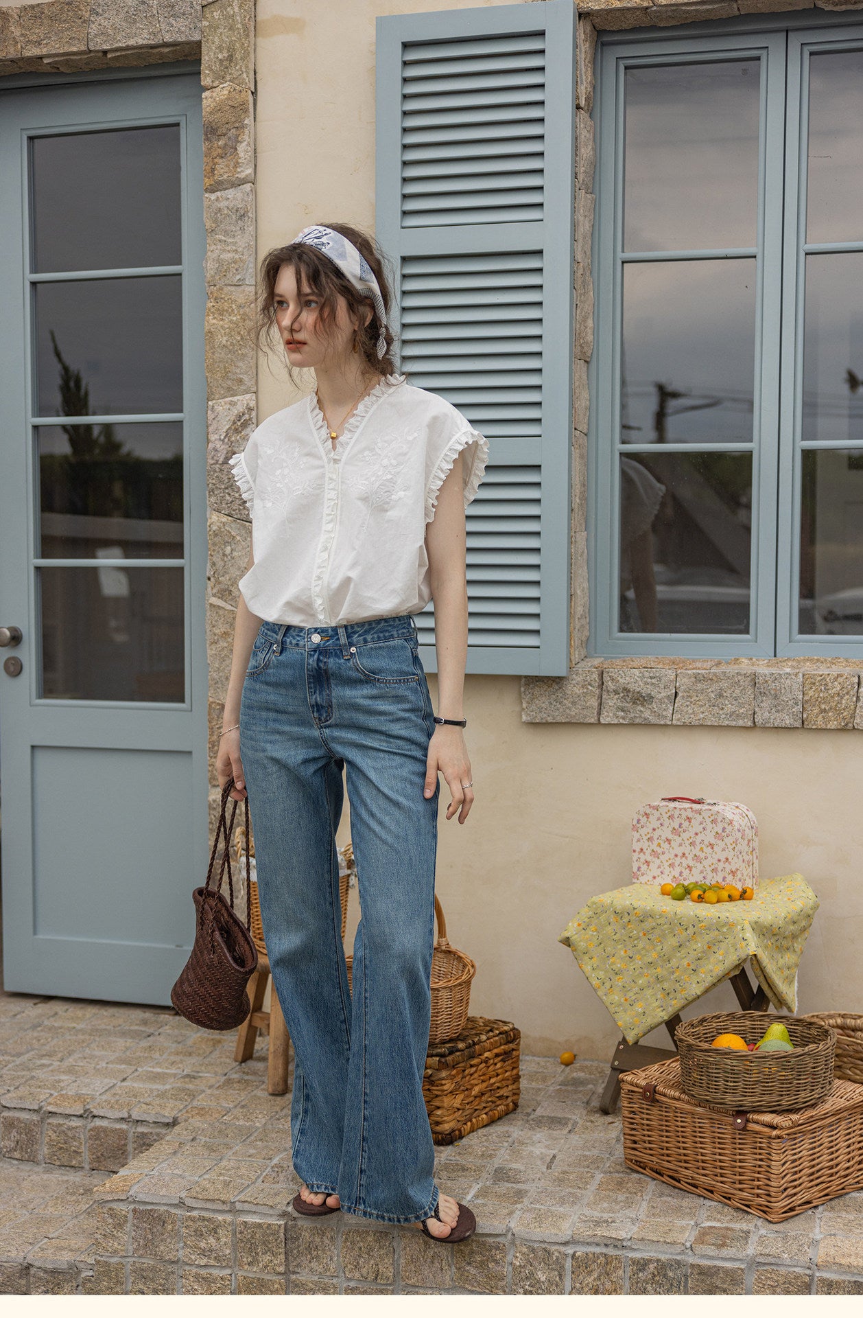 white linen-cotton patchwork sleeveless lace shirt