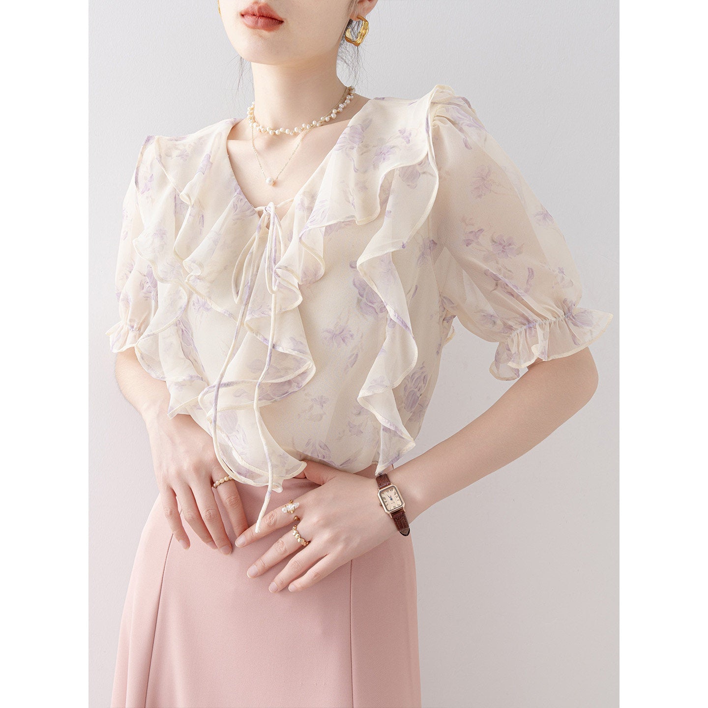 French-style ruffled V-neck short-sleeved shirt