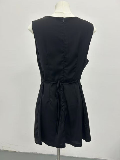 sleeveless slim mini dress in black
