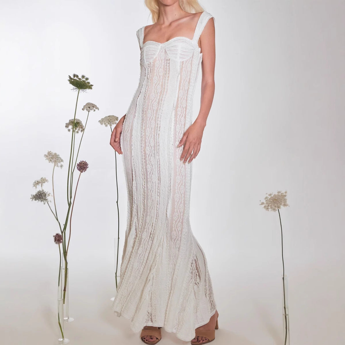 Spaghetti strap lace off-shoulder maxi dress