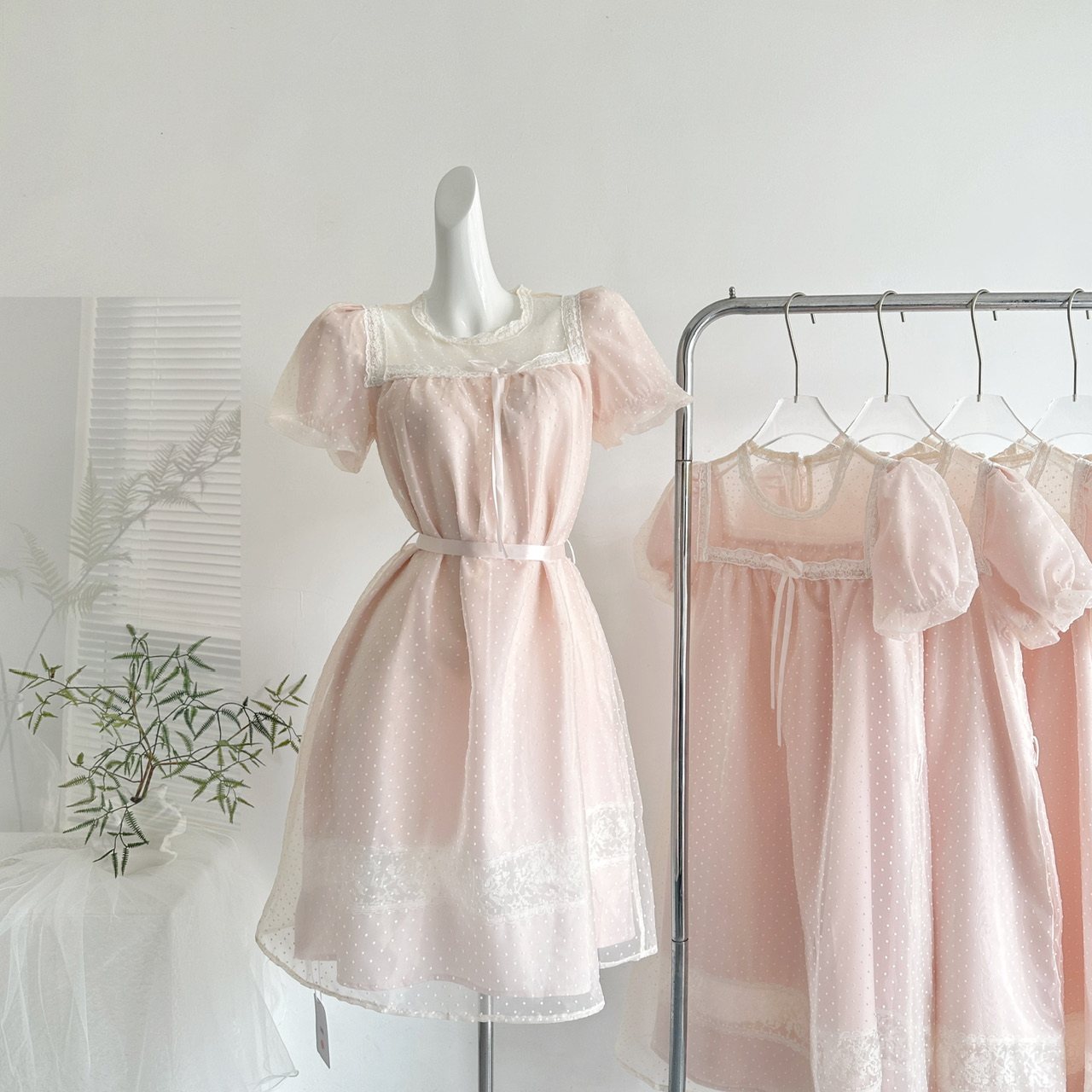Polka dot tulle puff sleeve mini dress - pink