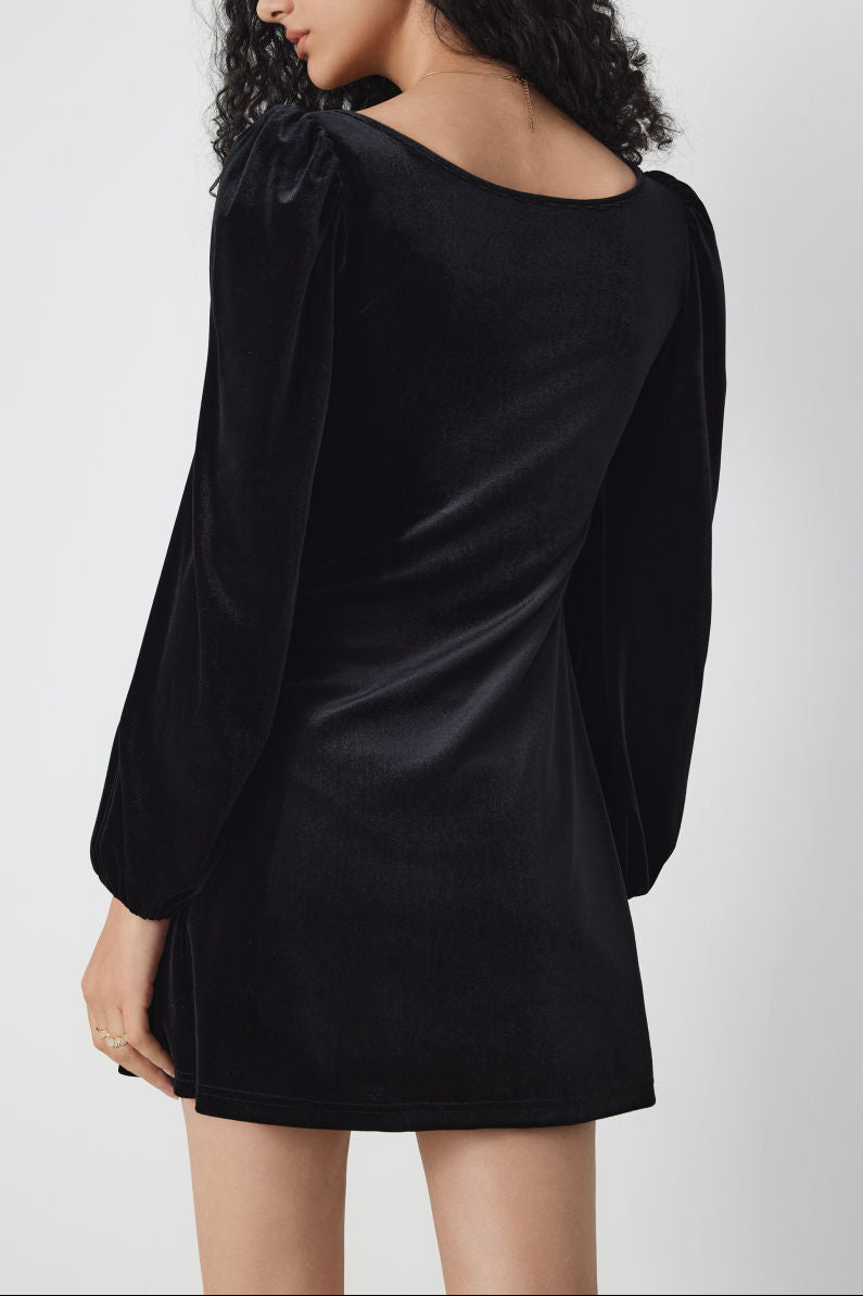 sally black Square neck long-sleeved velvet dress
