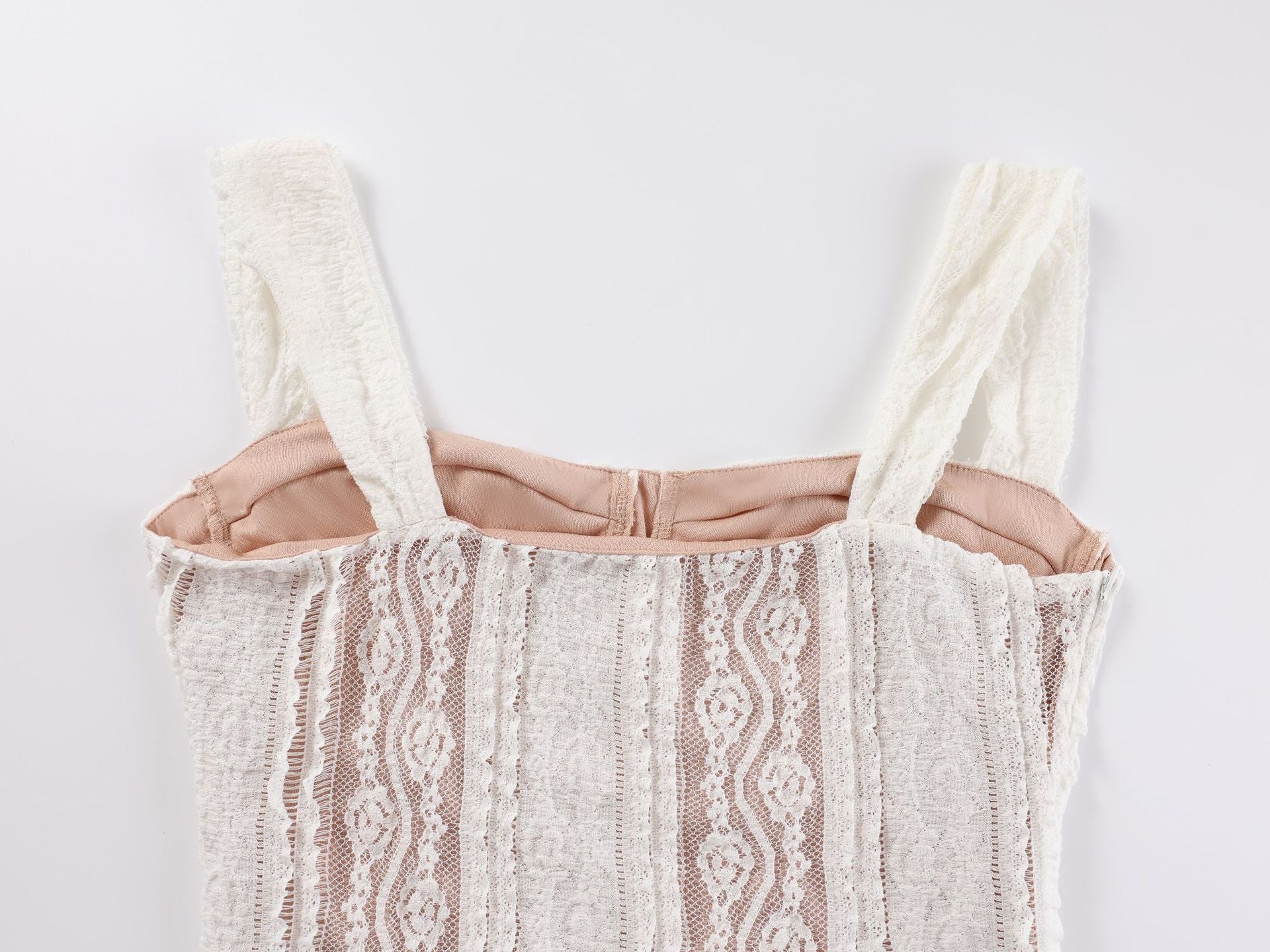 Spaghetti strap lace off-shoulder maxi dress