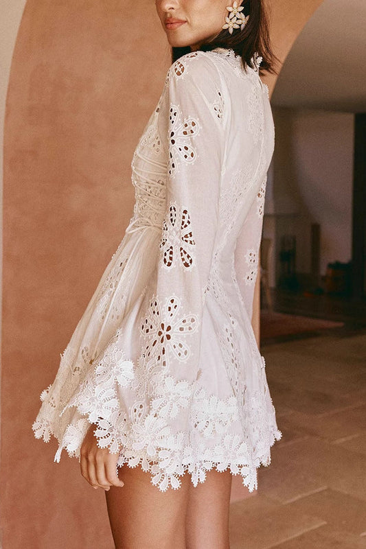 Long-sleeved tie-up lace V-neck mini dress