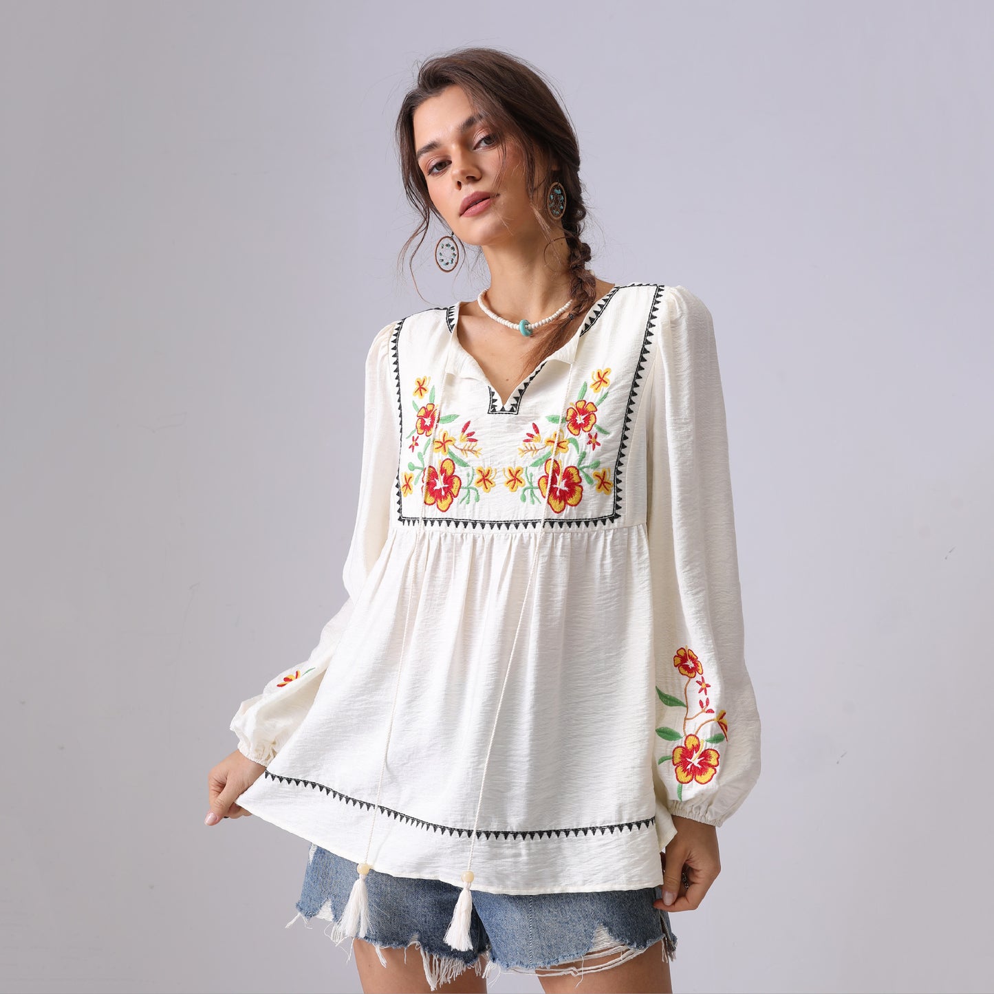 embroidered V-neck French long-sleeve shirt