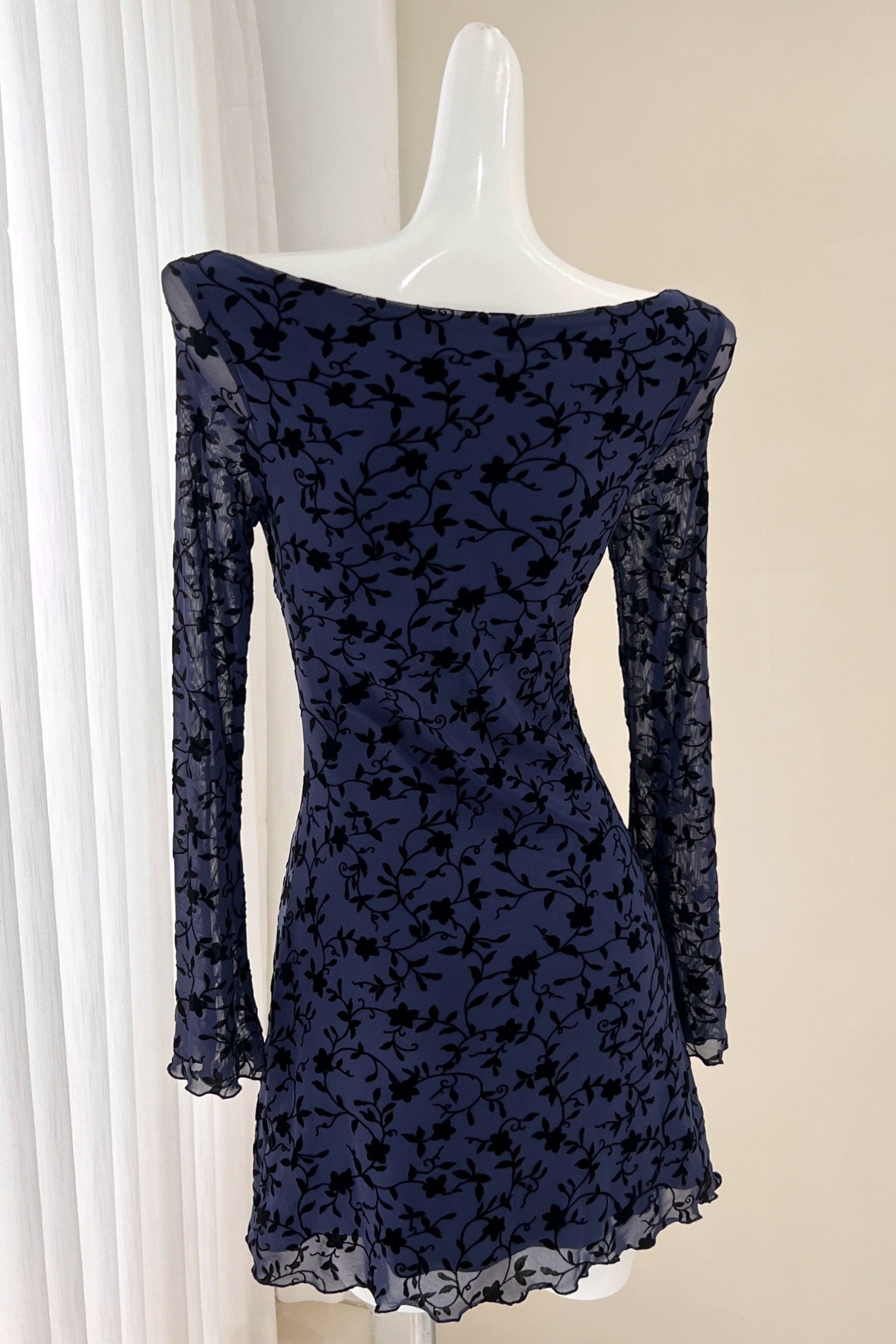 vintage one-shoulder mesh flared sleeve mini dress