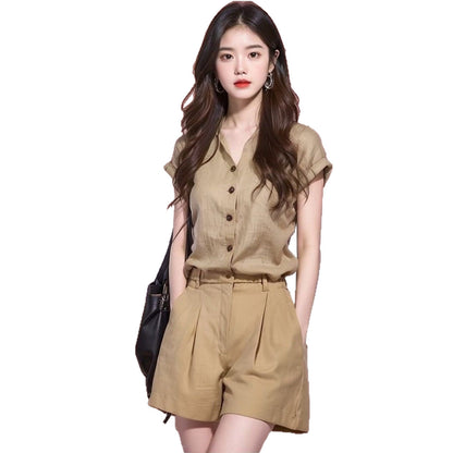 Lightweight linen shirt with a stylish design for summer