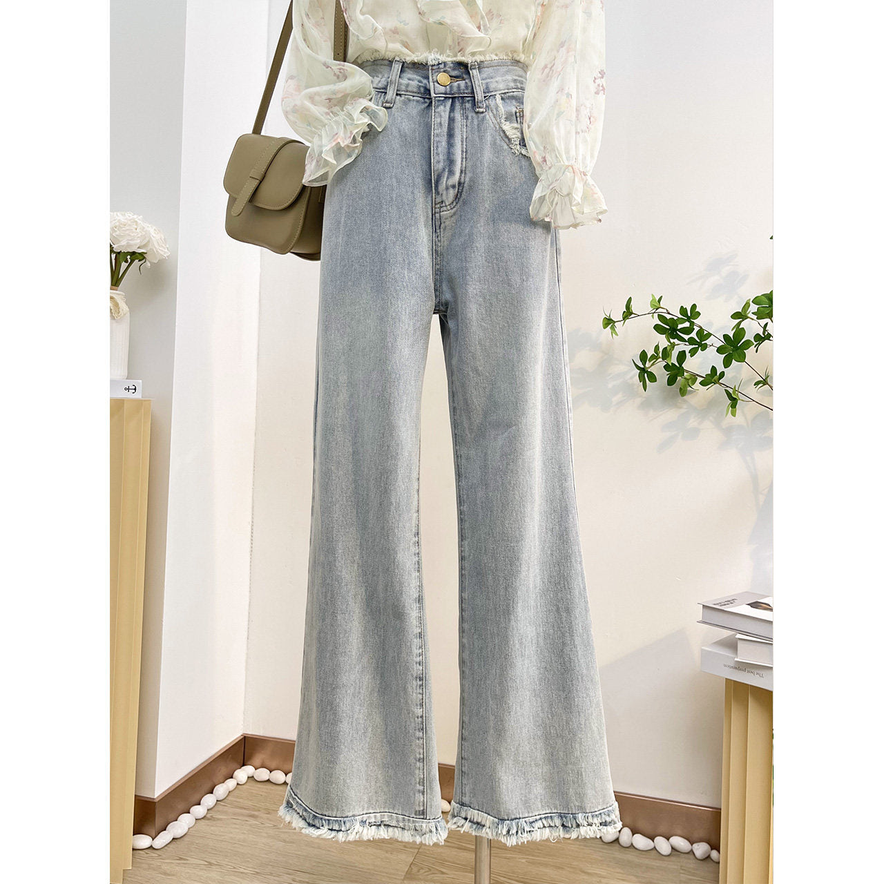 Chiffon V-neck floral bell sleeve blouse