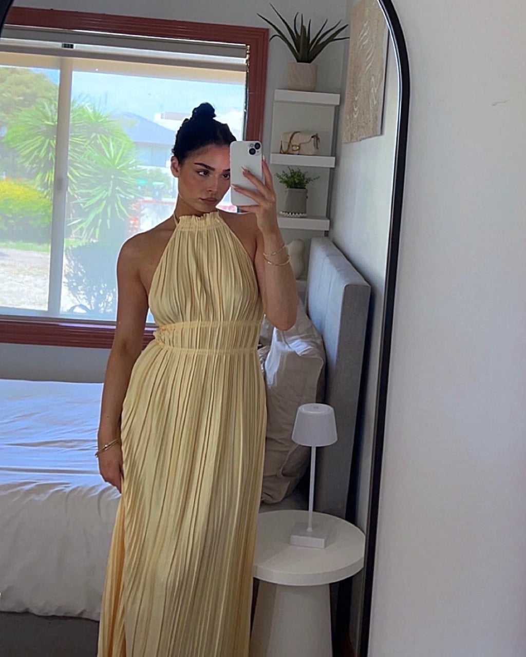 Backless tie-waist pleated long dress