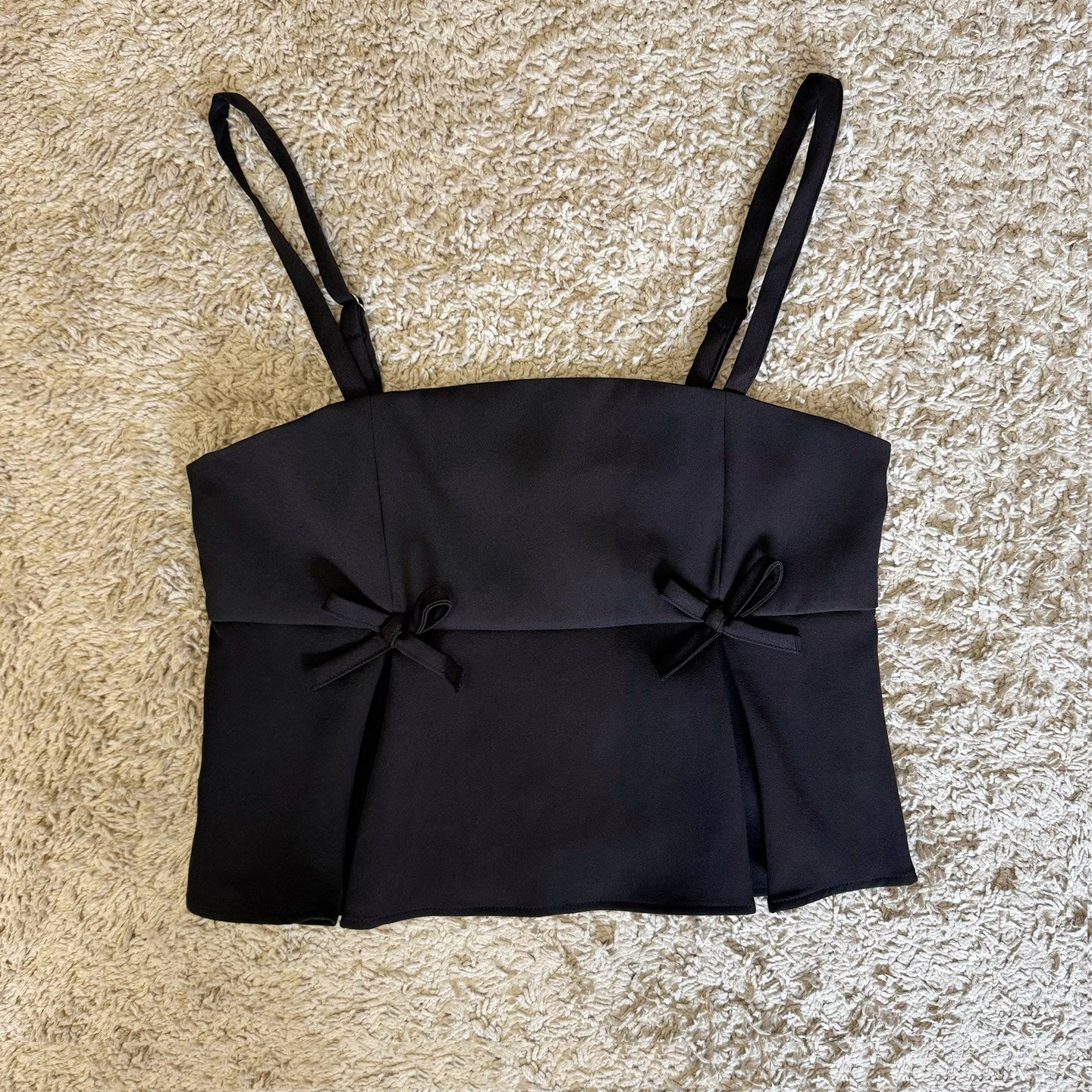 bow pressed pleats layered cropped suspenders