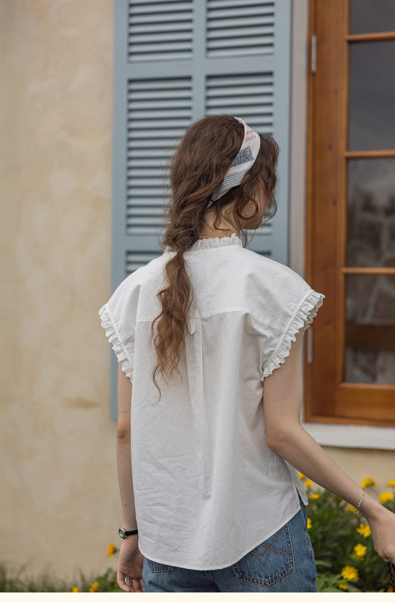 white linen-cotton patchwork sleeveless lace shirt