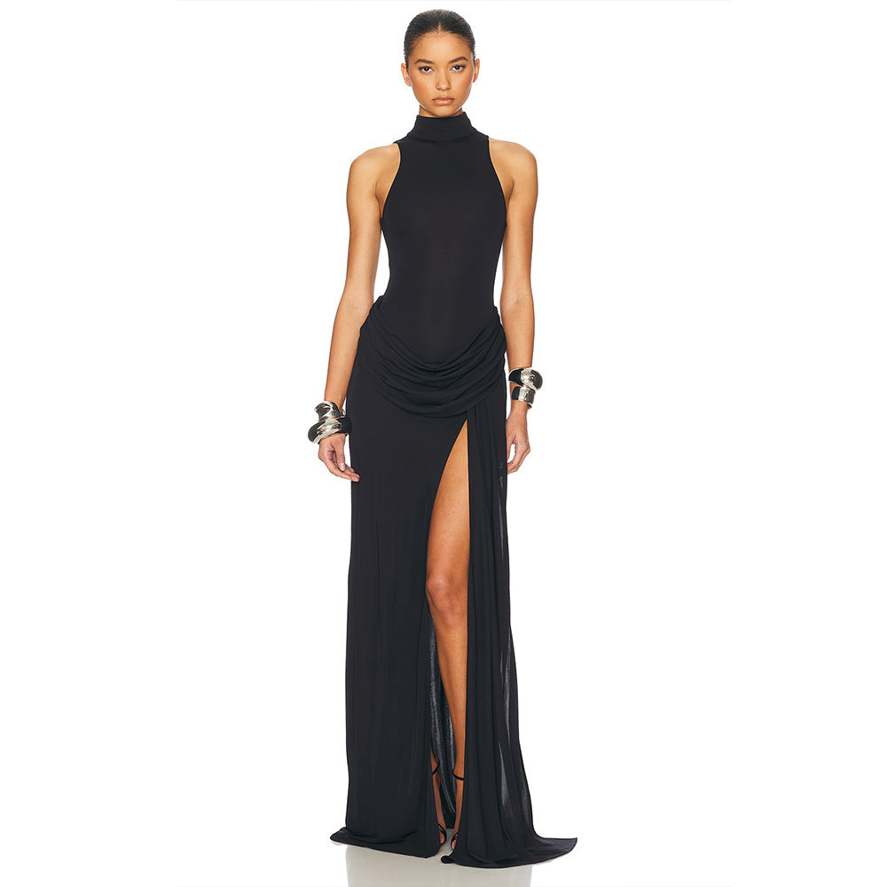 black high slit sleeveless pleated dress