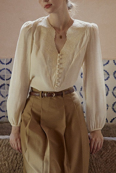 French retro embroidered V-neck shirt