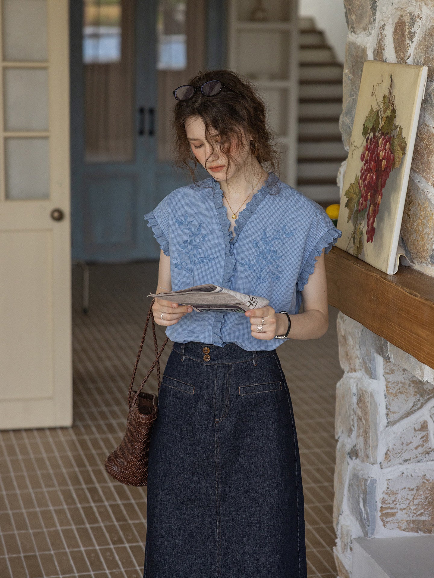 blue linen-cotton patchwork sleeveless lace shirt