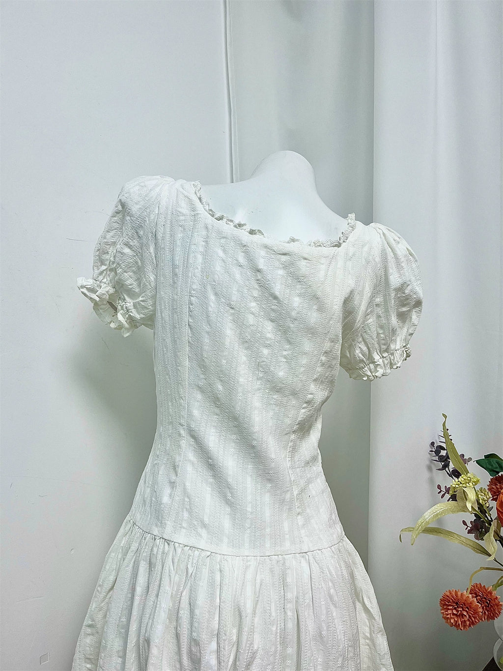 white embroidery puff sleeve waist mini dress