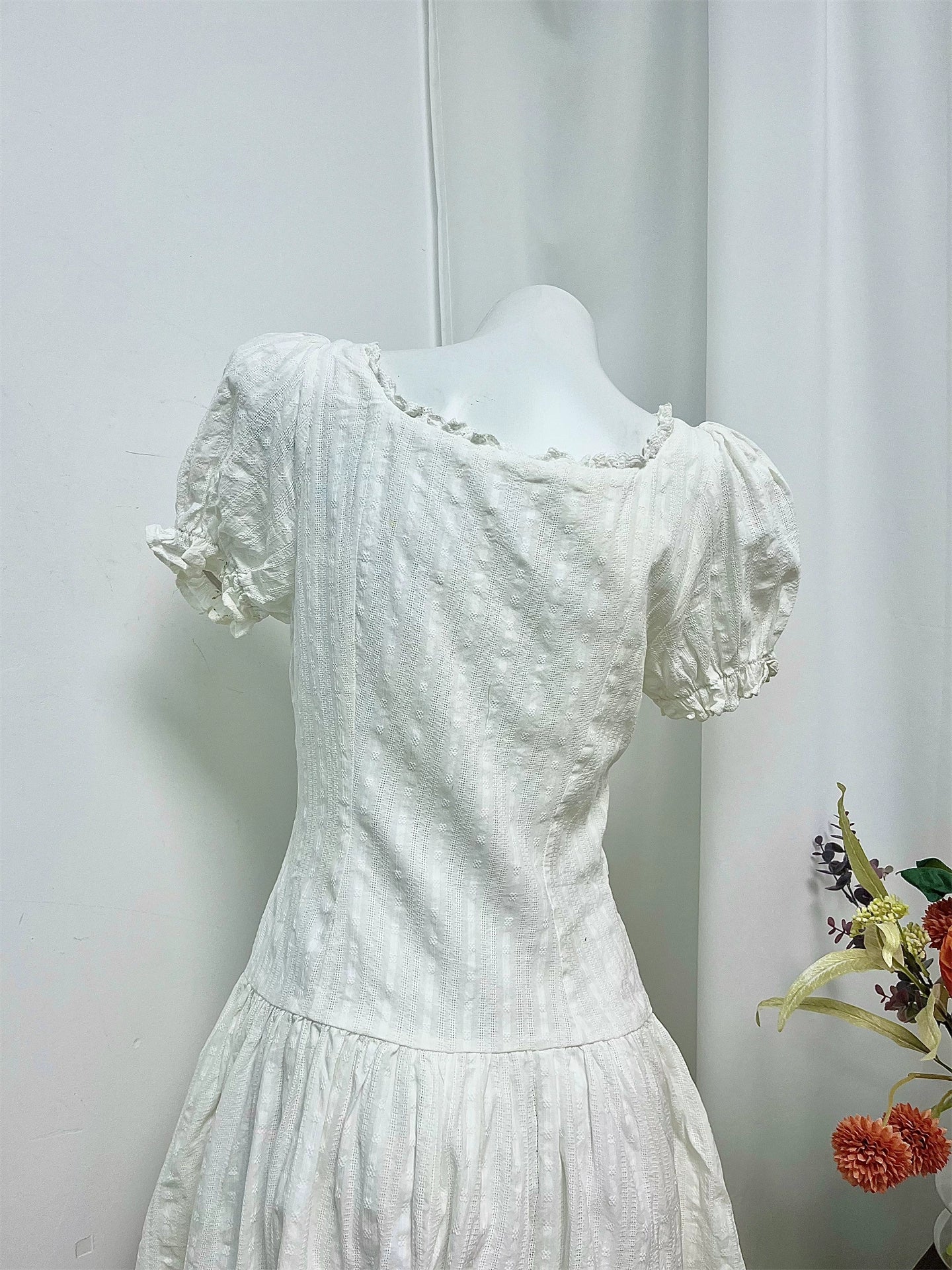white embroidery puff sleeve waist mini dress