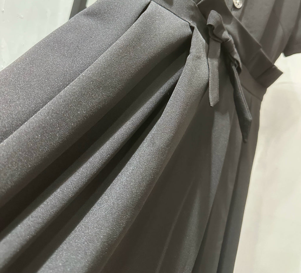 black waist slim short-sleeved dress