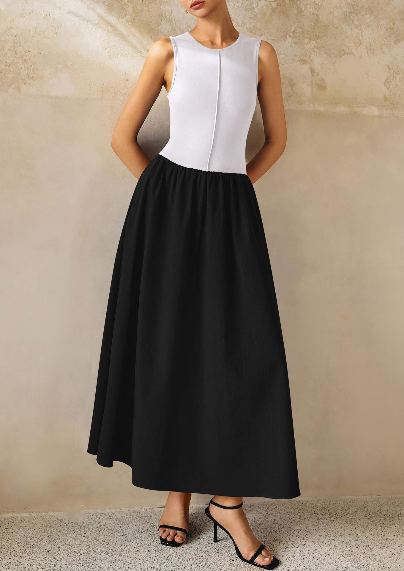 Round neck pleated maxi dress