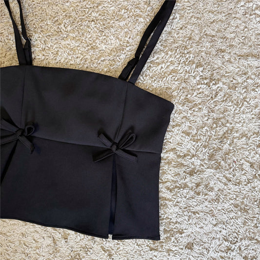 bow pressed pleats layered cropped suspenders