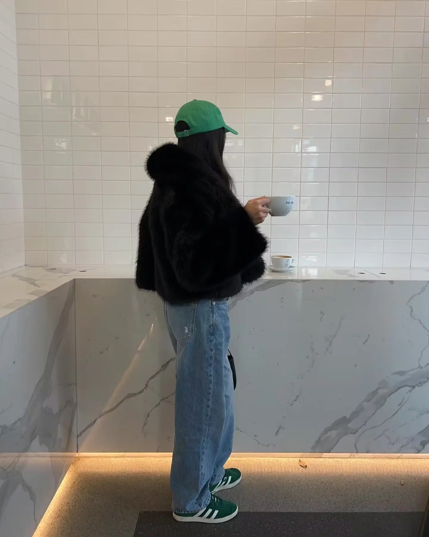 imitation fox fur cropped fur coats with artificial large fur collars