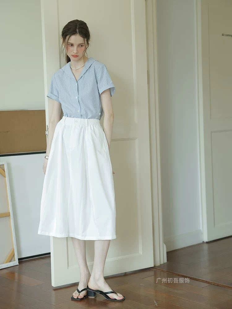 Blue striped short-sleeved shirt