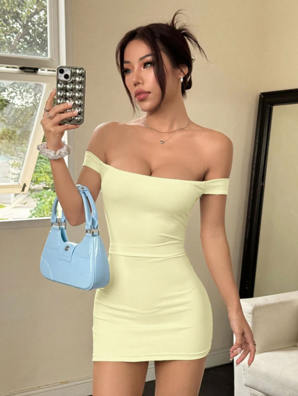 Off-the-shoulder spaghetti strap bodycon mini dress