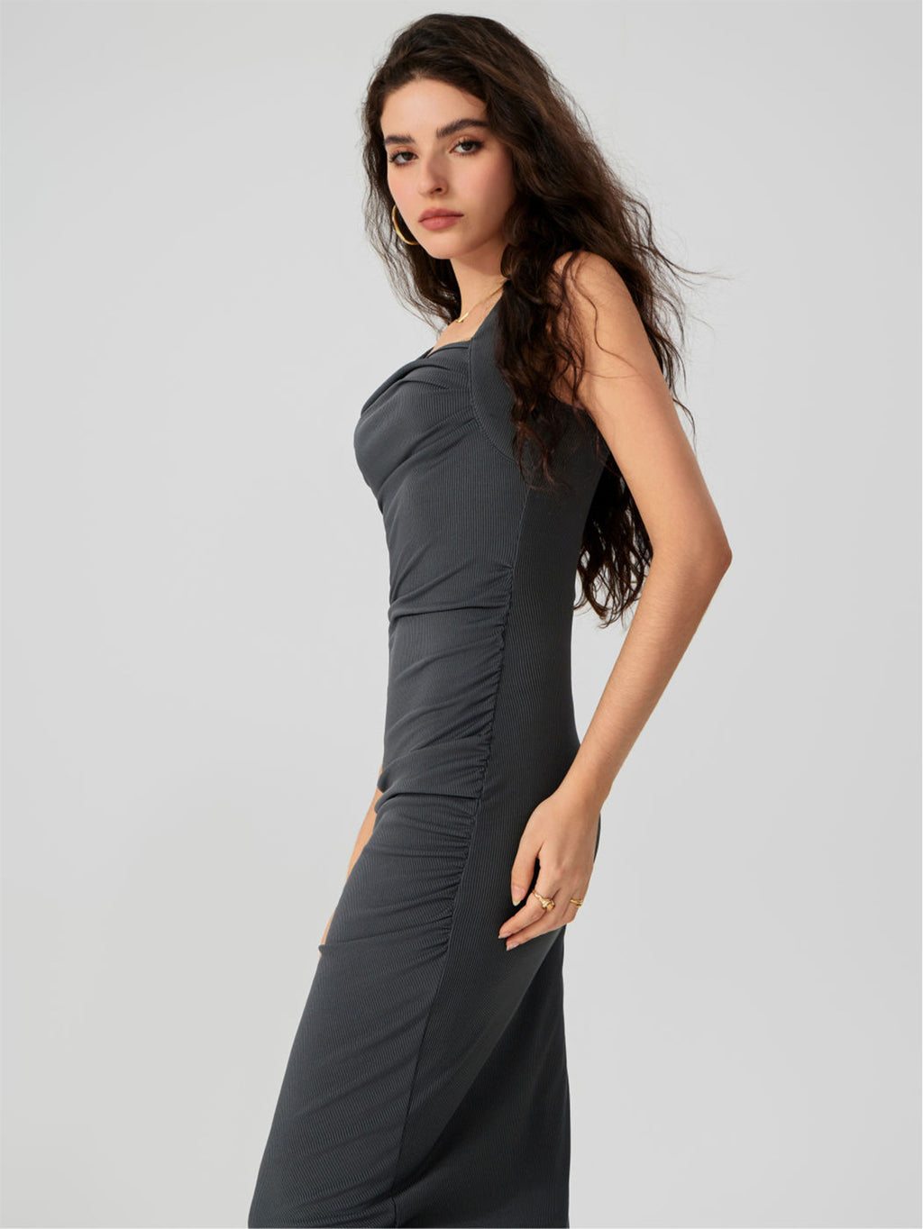 Knitted ribbed pleated maxi dress