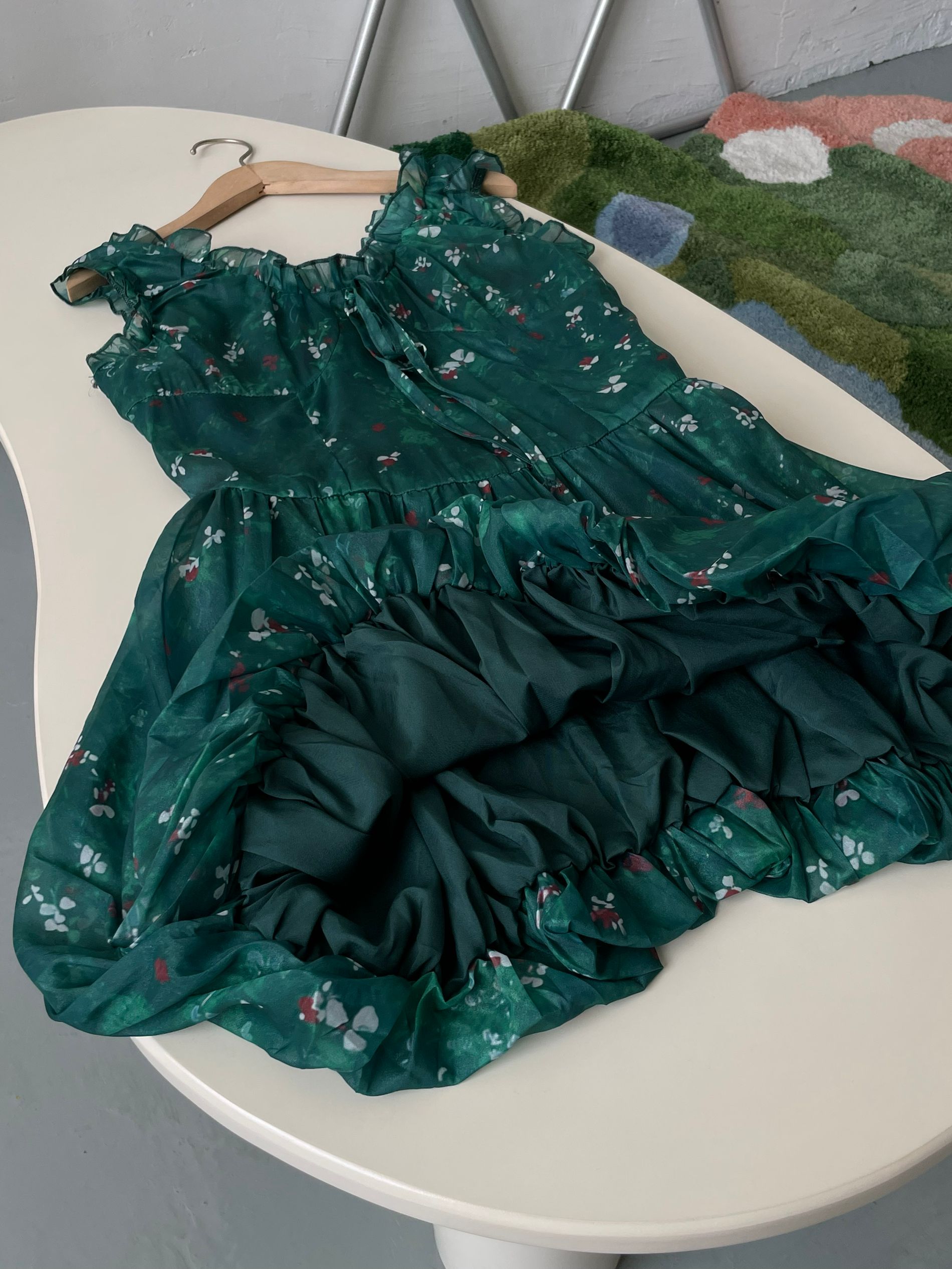 green V-neck floral mini dress