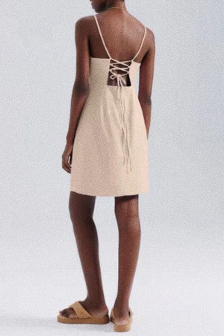 Backless linen dress with ties