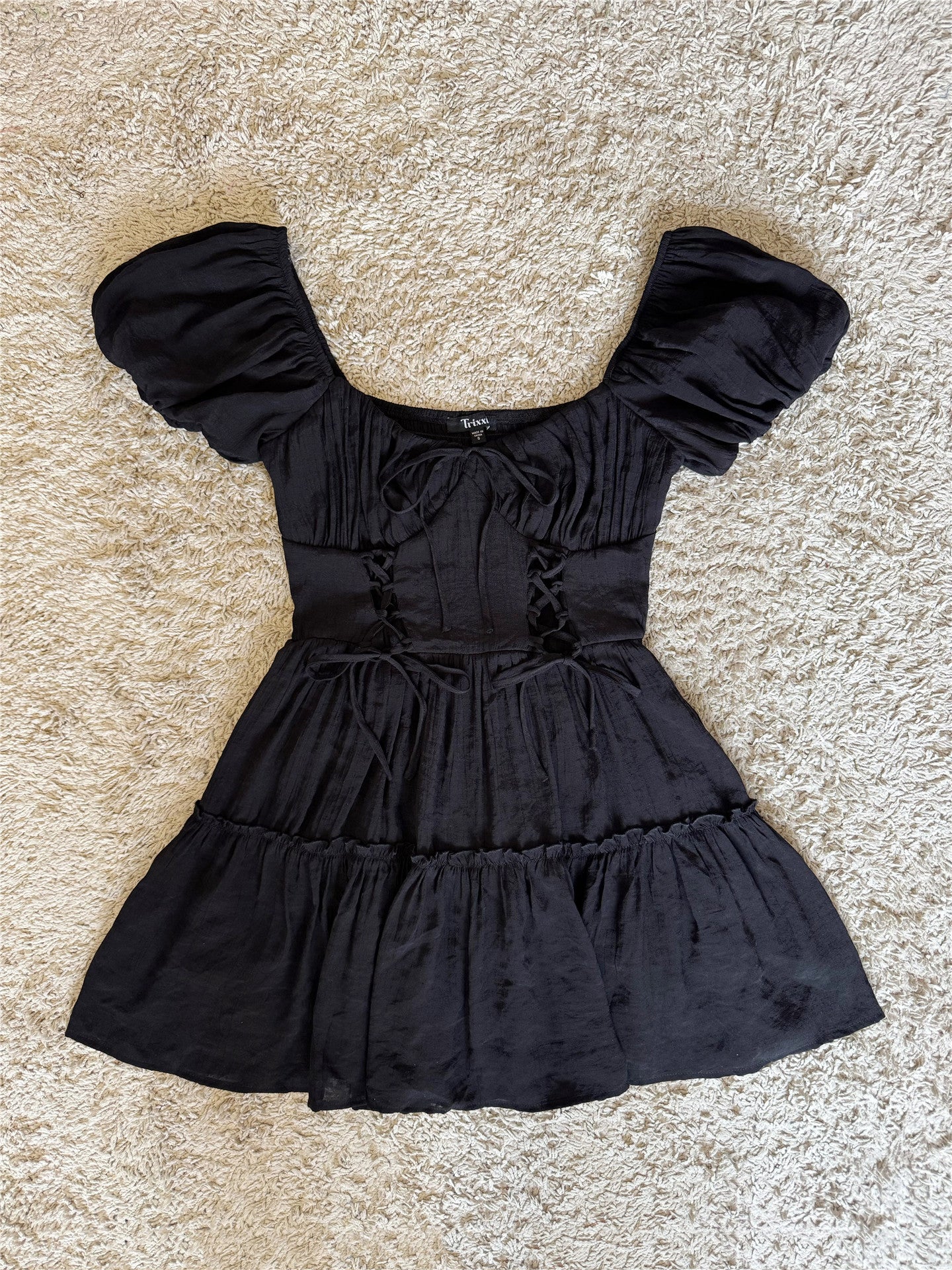 black bow tie puff sleeve flush lace  dress