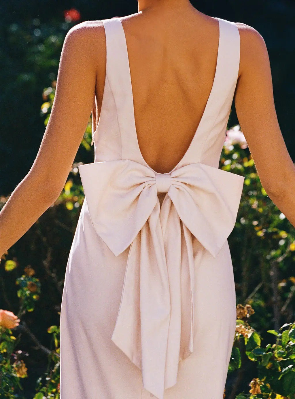 elsa bow backless maxi dress