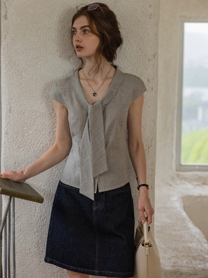 plaid French slim-fit V-neck tied blouse
