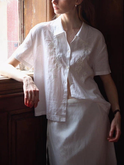 White natural linen embroidered short-sleeved shirt