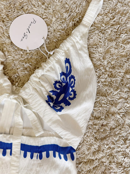 blue-and-white porcelain printed V-neck lace-up side slit dress