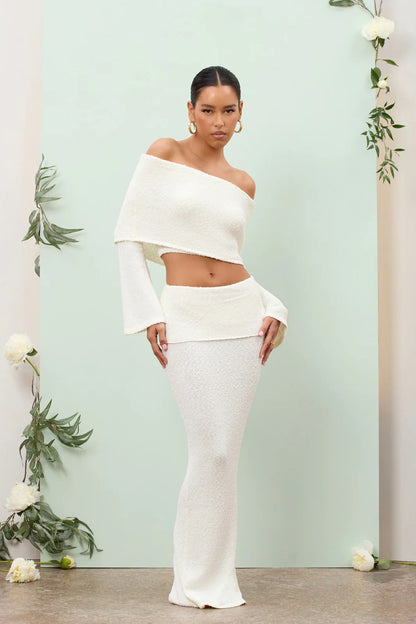 white Off-the-shoulder long-sleeved top and skirt two-piece set