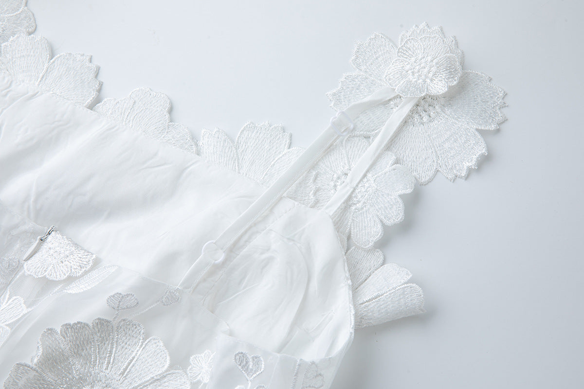 georgia 3d Floral Lace mini Dress in white