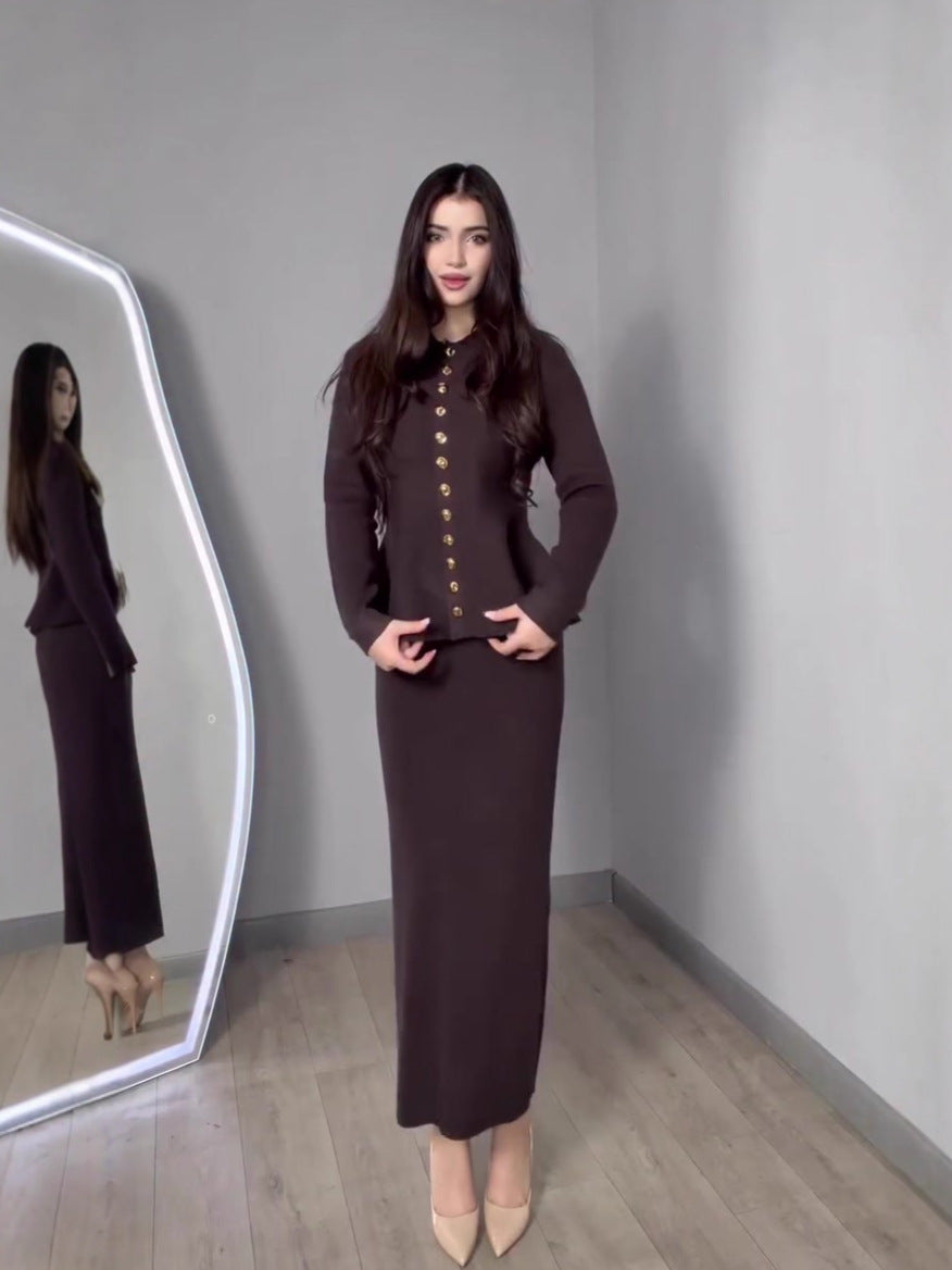 brown long-sleeved long skirt suit